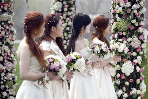 伴娘化妆都是自己画的吗 俏丽可爱伴娘画法详解