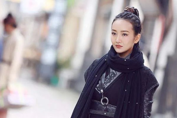 “好狠一女的！”王鸥谈偶像和粉丝关系为何会让网友发出如此惊叹?