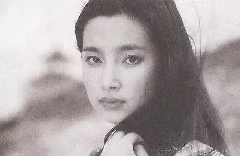 李冰冰恋情曝光，小男友究竟是何许人也？