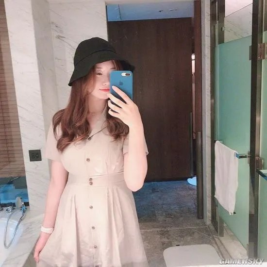 韩国女数学老师走红 网友:老师我想学数学