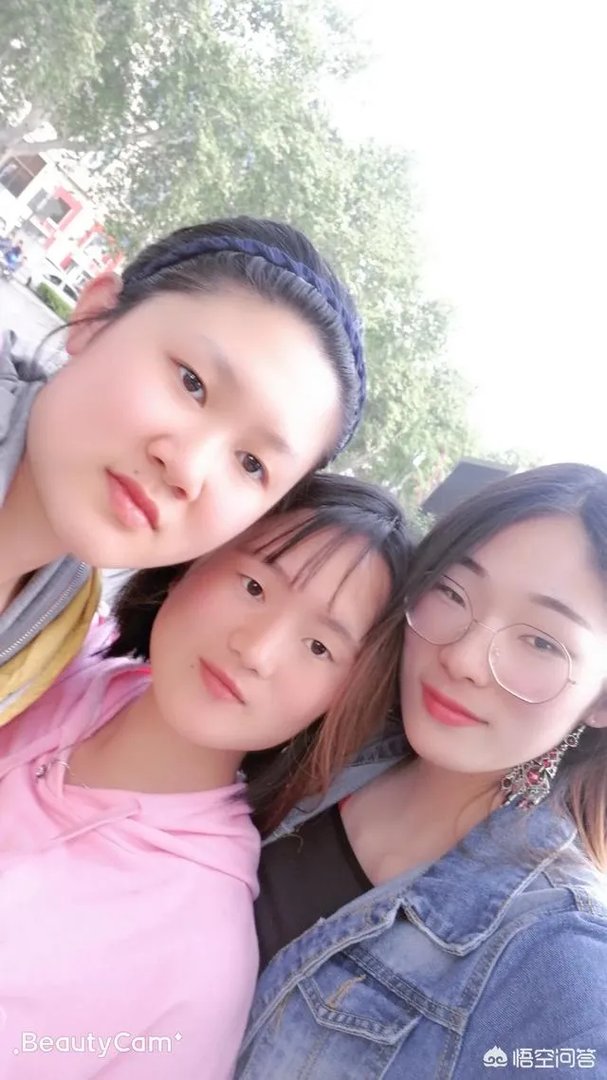 你们的好朋友结婚生子之后，跟你视频的时候会把手机对着孩子跟你聊天吗？