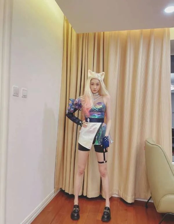 关晓彤cos阿狸火了，关晓彤为何从出道开始就一直很火？