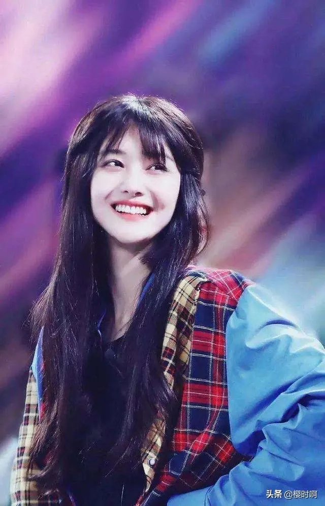 如何看待郑爽发文说心疼《奇妙小森林》工作人员自己买水喝？