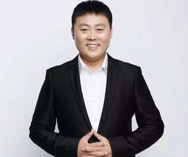 刘大成星光大道走红后，在北京买千万豪宅，他的真实身份是什么？