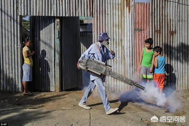 美国病例168万，死亡近10万，下个国家是巴西，还是印度？