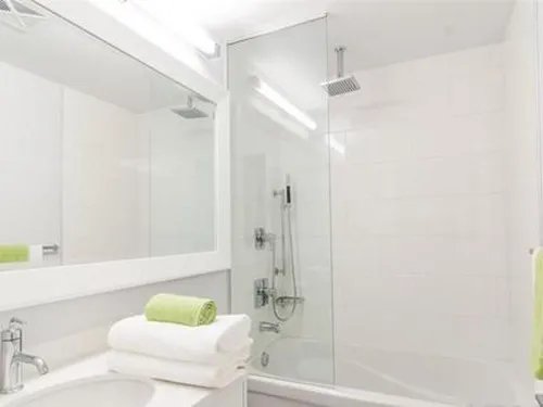 4平卫生间装修效果图 小卫生间的创意改造