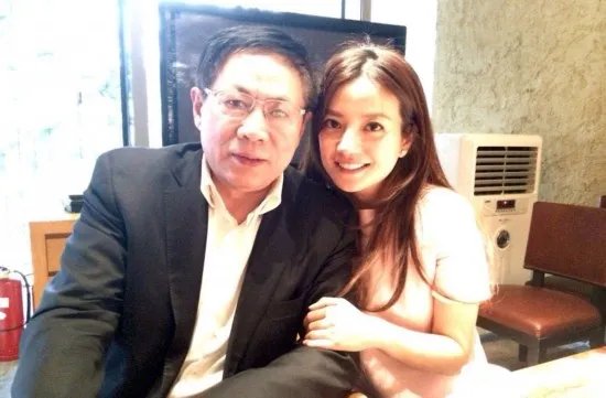 娱记曝赵薇夫妇口头协议：互不干涉感情，孩子归黄有龙所有，你怎么看？