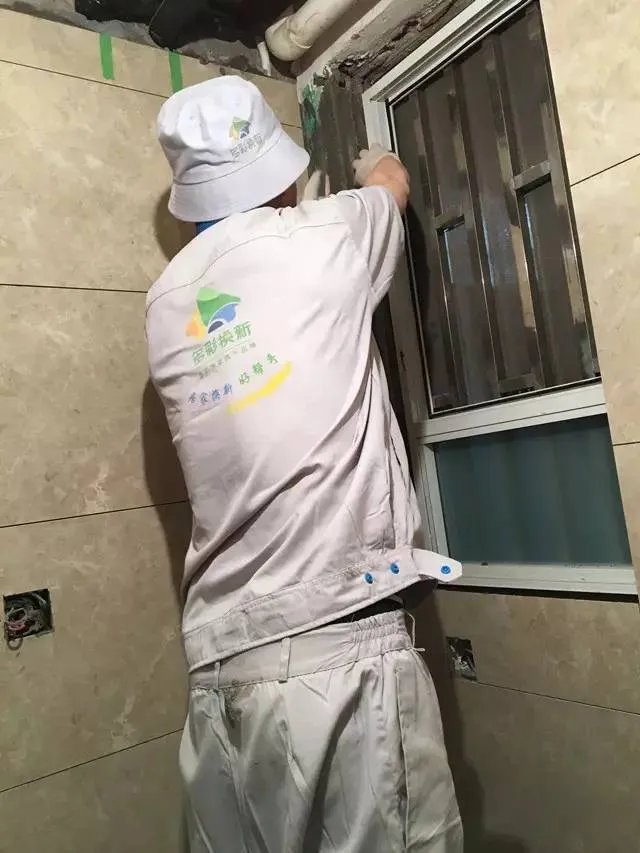 九牧「浴室改造」进展神速，设计大神王平仲亲身指导