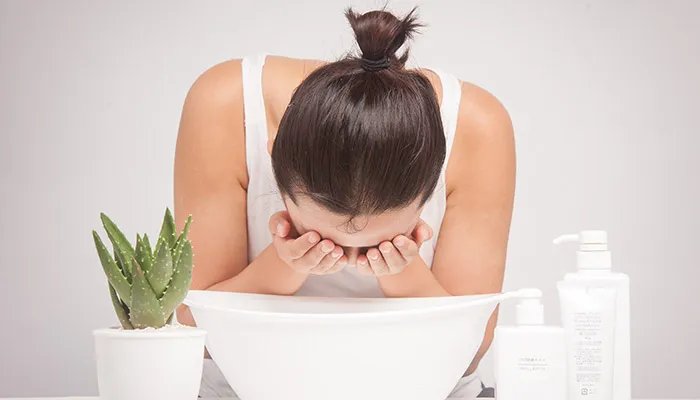 洁面乳和洗面奶的区别 洁面乳和洗面奶有哪些区别