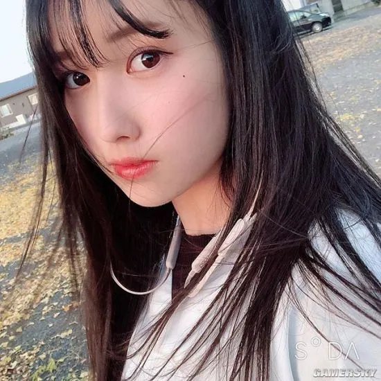 饱满嫩腿制服写真初公开 18岁神颜混血写真偶像森嶋あんり