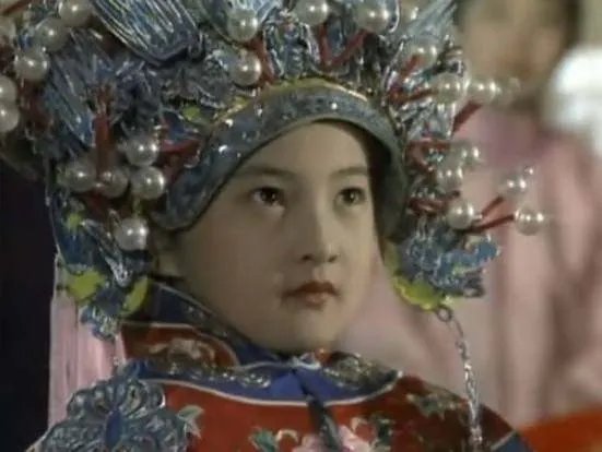 童星小金铭小时候特出名，现在属于“伤仲永”吗？