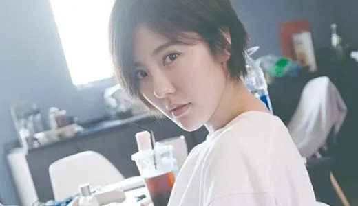 赵奕欢公开恋情，和男友大秀恩爱，哪些细节让你反感？