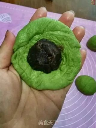 青蛙挤挤面包（抹茶豆沙包）