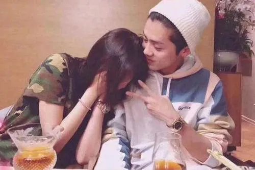 鹿晗和关晓彤一直不被看好，为什么他们还能一直在一起？