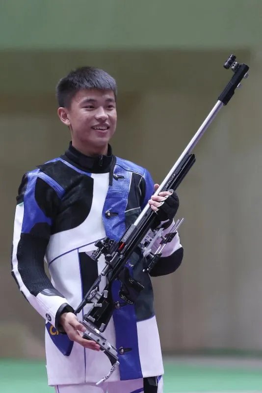 张常鸿打破世界纪录拿下冠军，你知道曾经的纪录都是谁创下的吗？