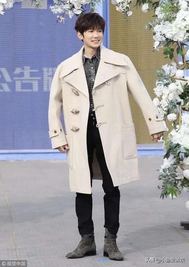 如何评价王源在湖南卫视五四晚会上的表现？