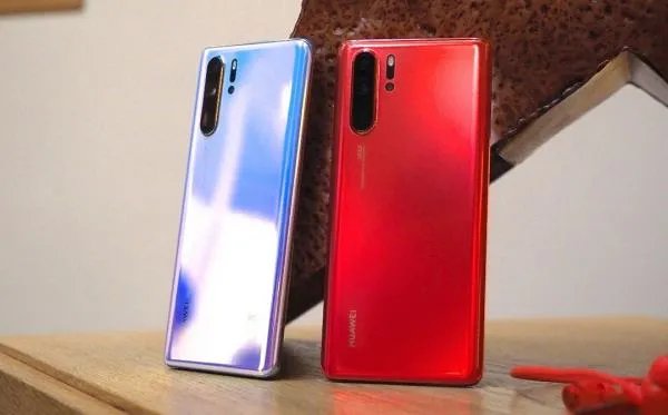 目前手机排名前十位的是哪些？