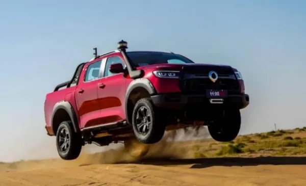 国内有哪些皮卡车是佼佼者，福特进口车和它们比有什么优势呢？