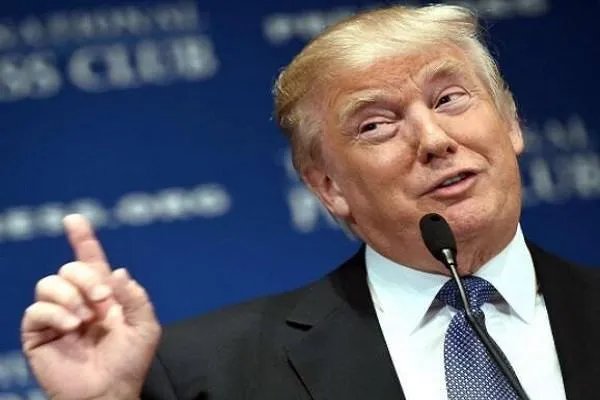 特朗普和奥巴马，两位美国总统谁在美国的支持率更高？