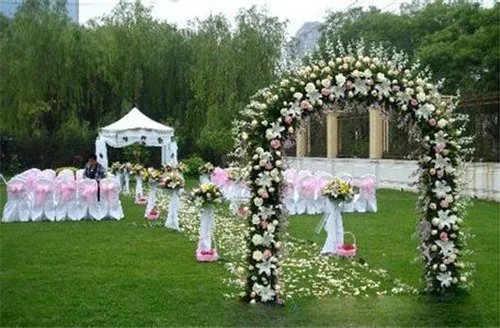 南京户外婚礼场地推荐 户外婚礼现场布置要点