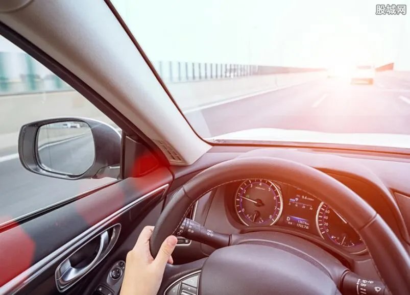 全封闭老年代步车安全吗 全封闭老年代步车价格多少