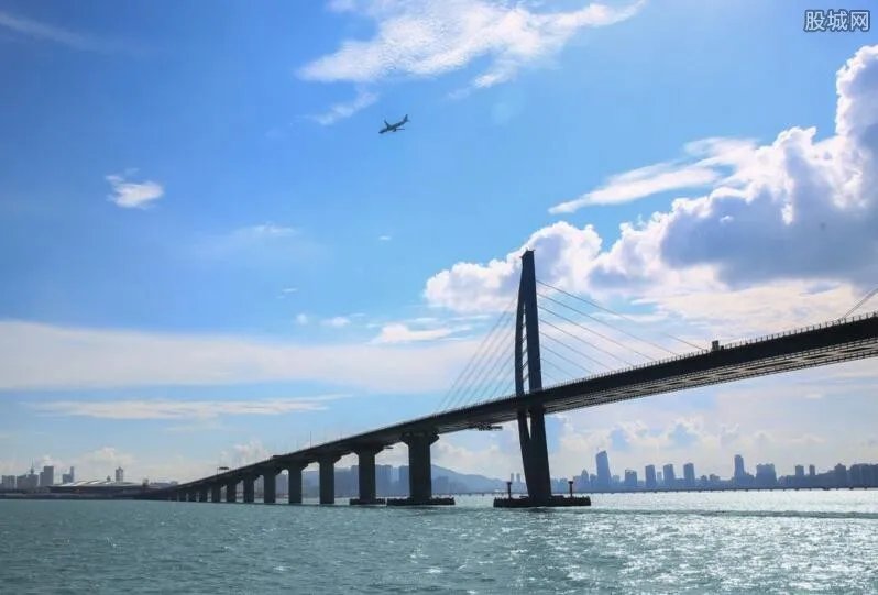 珠港澳大桥将通车 港珠澳大桥车辆收费标准公布