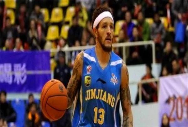 前NBA球员德隆蒂·韦斯特被爆流浪街头，曾赚1600万刀，为何落魄至此？