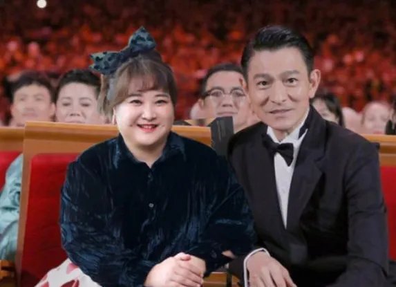 贾玲“卡点”为刘德华庆生，寓意非凡超用心，她这是追星成功了吗？