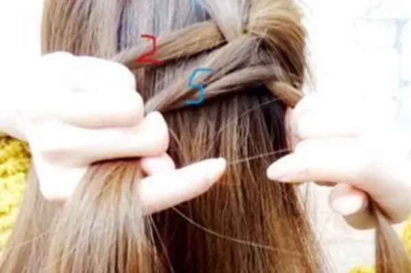 蜈蚣辫的编法图解