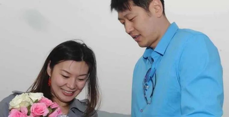 莫科现任妻子有多孝顺？