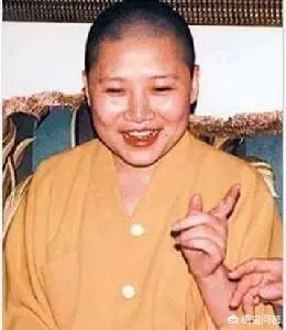 歌手李娜的近况如何？