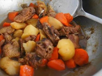 红烧鸡块土豆怎么烧好吃又嫩