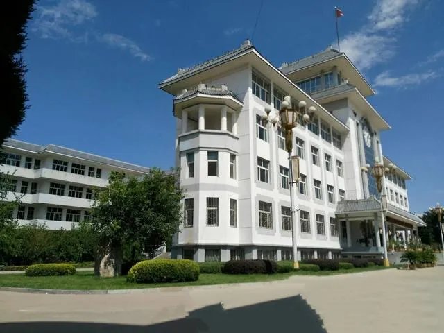 忻州师院附中跟忻州十中，哪个更好？