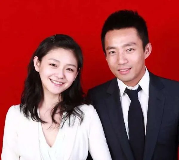 徐妈妈流泪谈女儿离婚原因，大S因汪小菲的爷们脾气过得很辛苦，你怎么看？