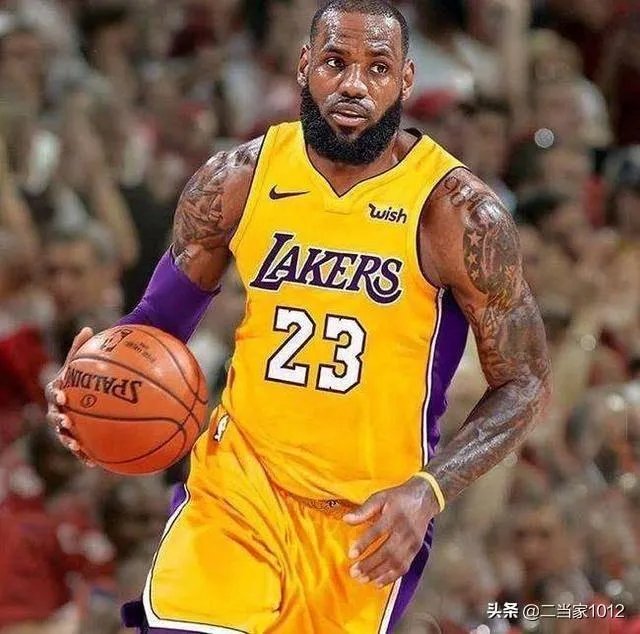 目前詹姆斯三双85次,你觉得退役时三双会过百吗?