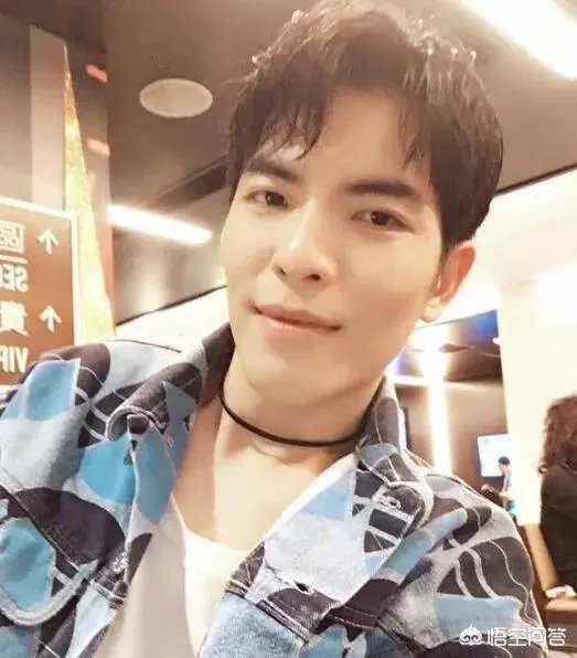 萧敬腾和经纪人怎么了？