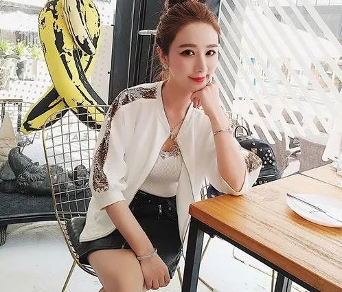 薇娅因半月板受伤做手术,别的主播都是声带出问题为何她是膝盖受伤了?