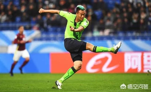 金信煜与武磊,谁踢球更勤奋?