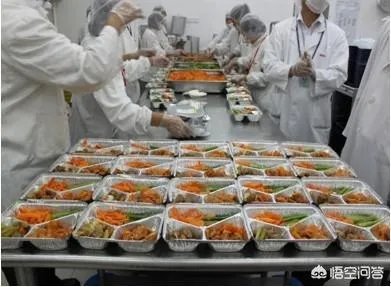 公共营养师和营养配餐员哪个职位好？