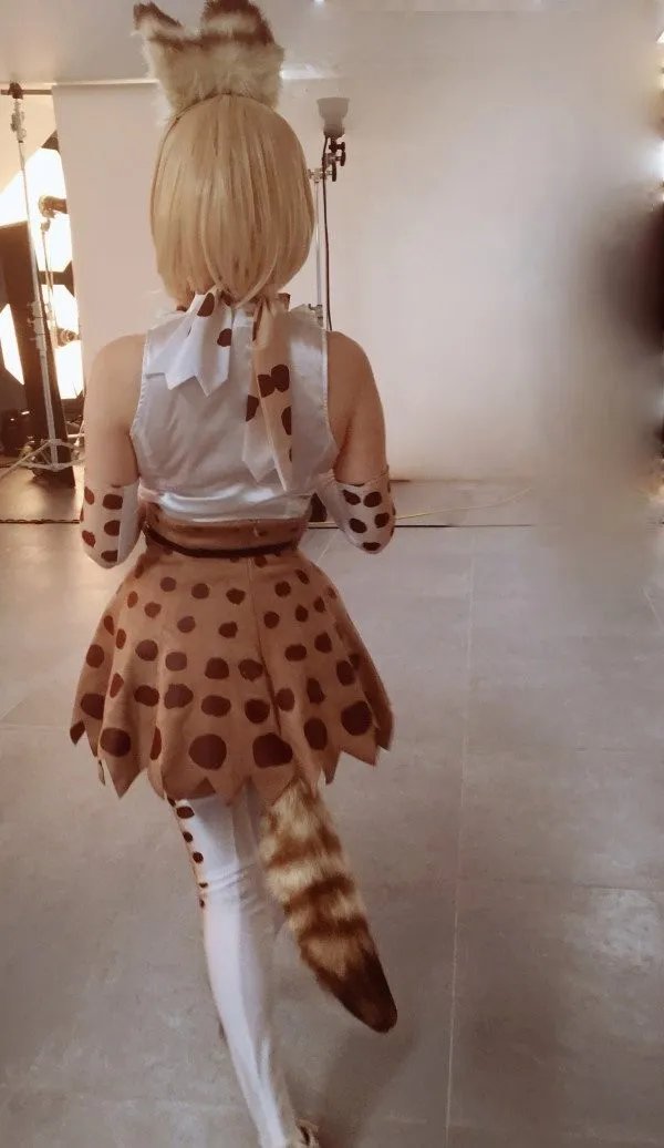 日本51岁女星COS《兽娘动物园》薮猫 身材依旧性感火辣