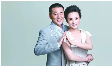 陈建斌比蒋勤勤大多少岁？