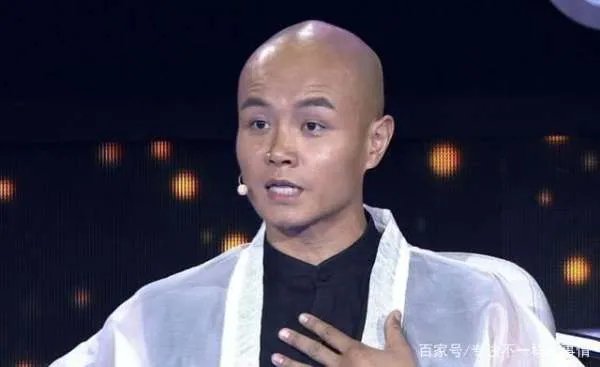 “消失”7年后，乐嘉公开回应强吻谢娜事件，他说了什么？