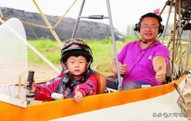 如何看待裸跑弟何宜德11岁大学毕业以及鹰爸教育？