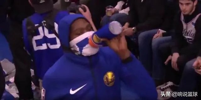 NBA球员都有哪些让人捧腹大笑的场面？