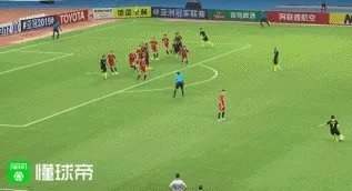 亚冠上港2-2浦和红宝石，日本的第一个进球是颜骏凌的锅还是犯规？哈桑执法公平吗？