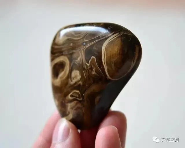 什么是波罗的海琥珀的“三类十别”？