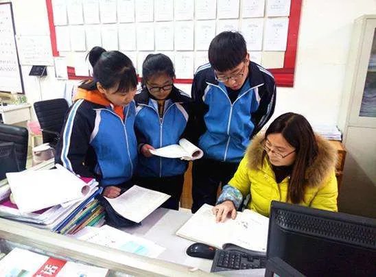 辱骂初一女生的教师是否值得原谅？