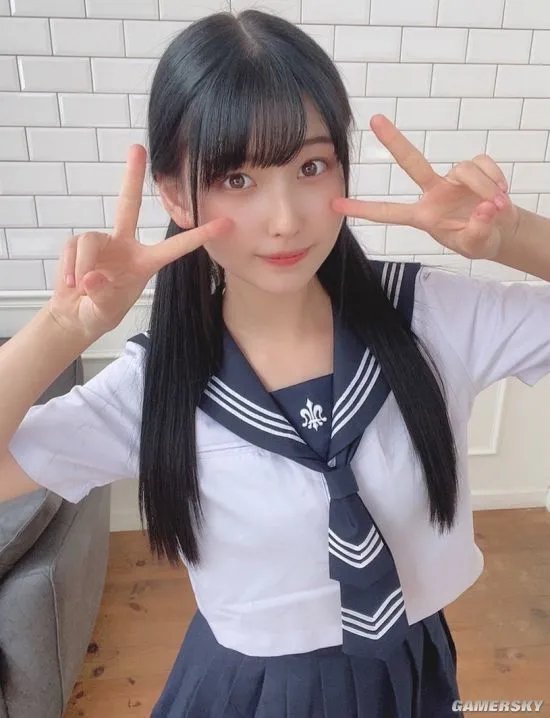 饱满嫩腿制服写真初公开 18岁神颜混血写真偶像森嶋あんり