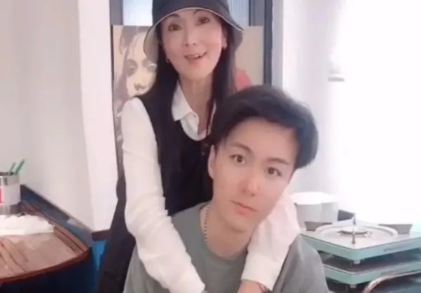 长大的三毛对比