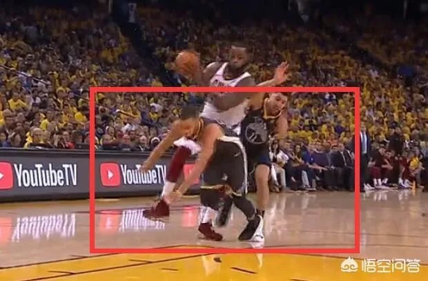 总决赛G2,明明是库里阻挡詹姆斯犯规，为什么裁判给了泰伦卢技术犯规？